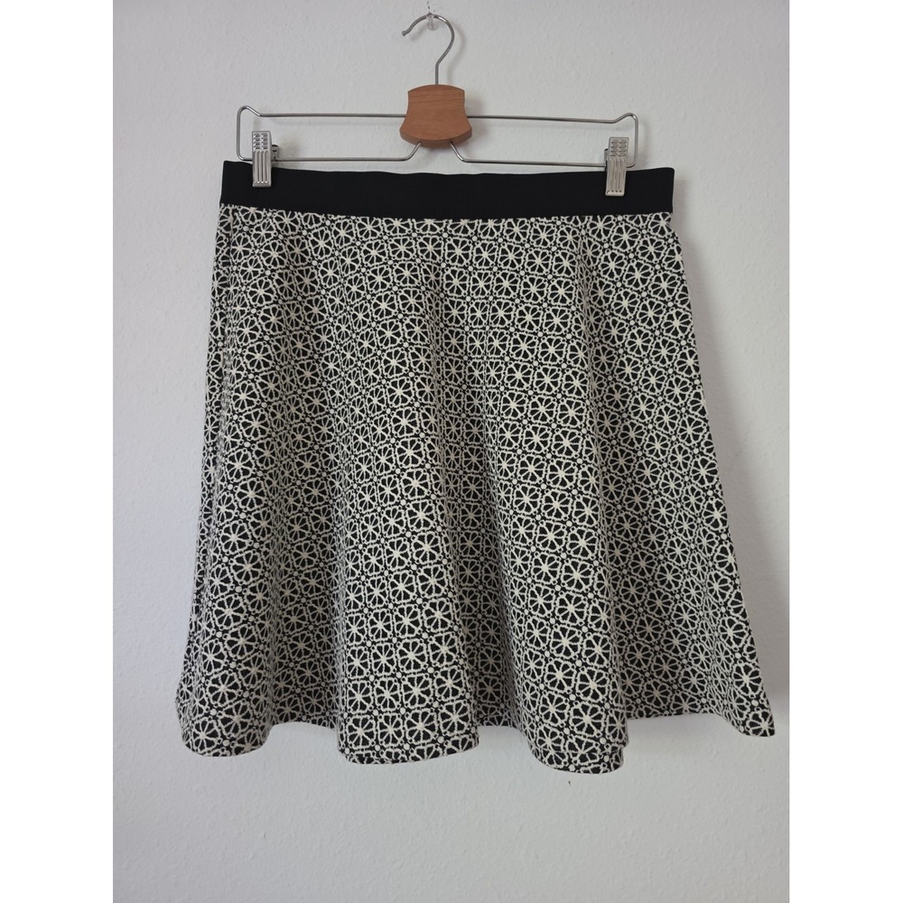 Boden  A-Line Black & Ivory Floral Lace Skirt Size 8